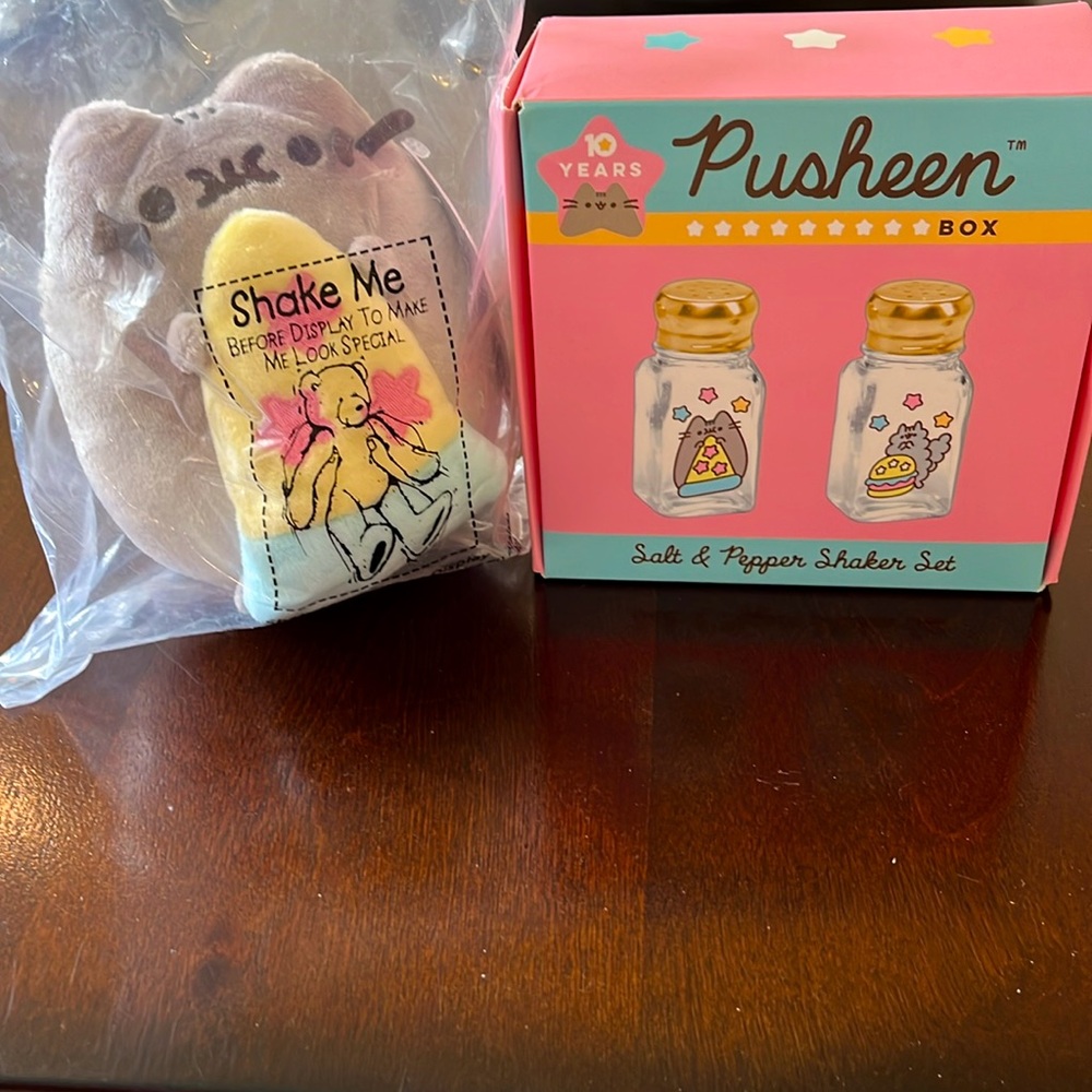 Pusheen Salt & Pepper Shaker Set and Gund Pusheen Plushy 10th Anniversary, NEW